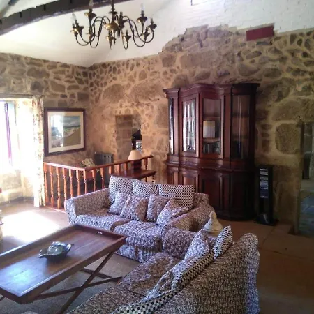 Luxurious With Pool In Nande Donas